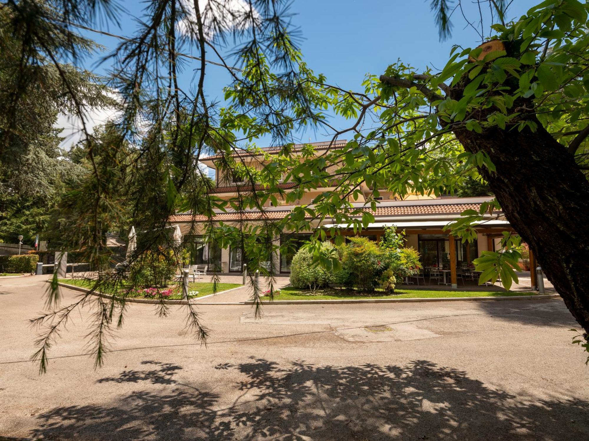 Il Castagneto Hotel Melfi Exterior photo