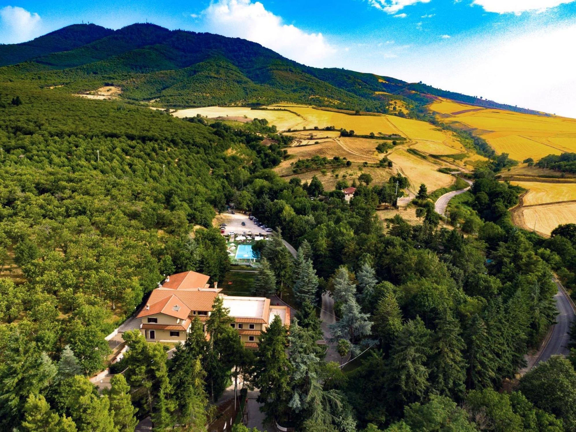 Il Castagneto Hotel Melfi Exterior photo