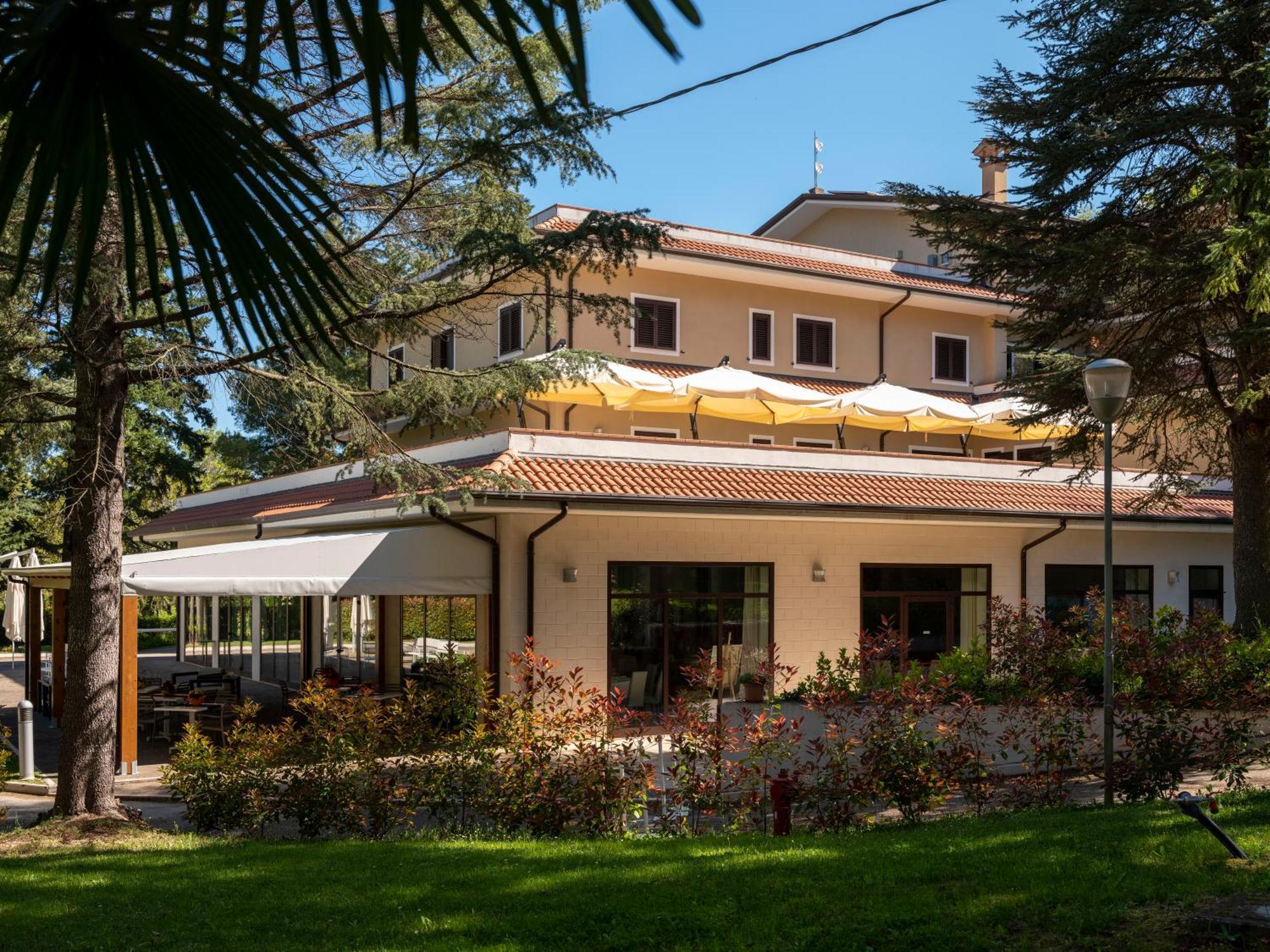 Il Castagneto Hotel Melfi Exterior photo